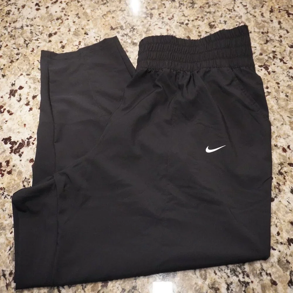 NWT- Nike- Black Dri Fit- Women's Plus 2X Training Pants - Picture 4 of 4